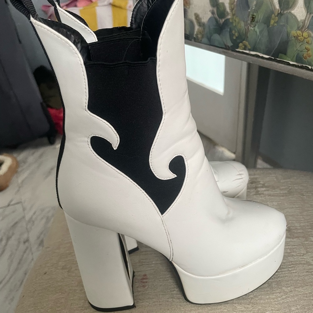 Dolls Kill la mods feelings White and Black Ankle flame Boots